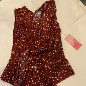 Onetheland sleeveless top